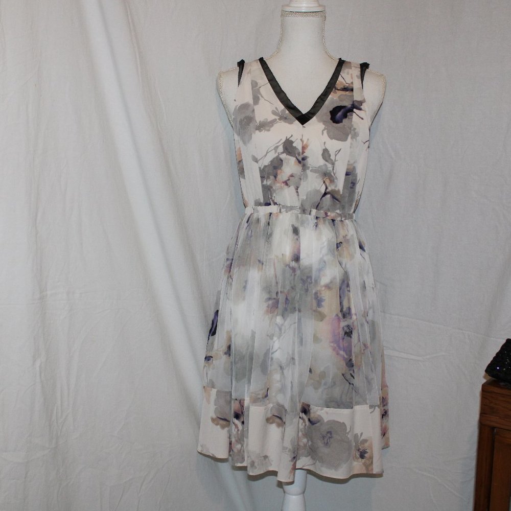 Simply Vera  Vera Wang V-neck dress